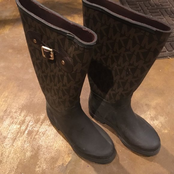 michael kors rain boots size 8